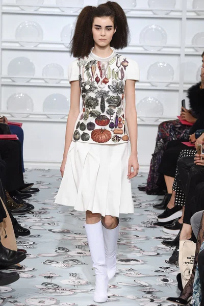 Look 4